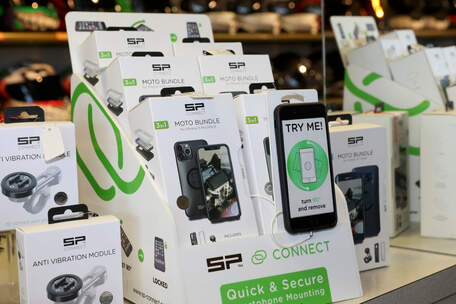 Massschneiderungen Rennkombis Motorradbekleidung 3W Motosport